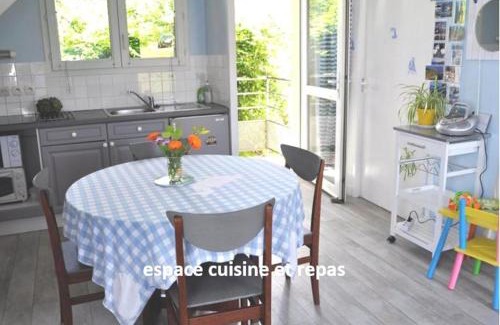 Trevou-Treguignec Apartamento | Grand LARGE FACE A LA PLAGE TRESTEL