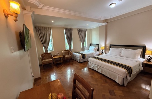 Botahtaung Hotel | Grand Laurel Hotel