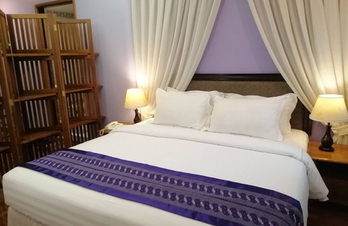 Botahtaung Hotel | Grand Laurel Hotel