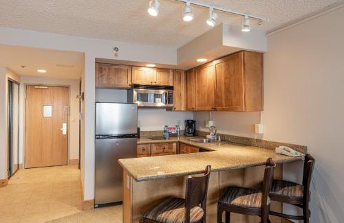 Crested Butte Apartamento | Grand Lodge 1-Bedroom Condo with 3 Queens & Close to Everything condo