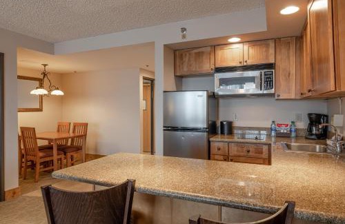 Crested Butte Apartamento | Grand Lodge 1-Bedroom Condo with 3 Queens & Close to Everything condo