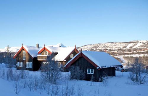 Beitostolen Chalet De Esquí | Grand Log Cabin with Fireplace and 12-14 Beds