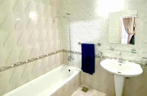 F-6 Sector Hotel | Grand Manor House
