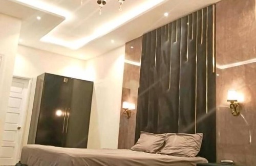 F-6 Sector Hotel | Grand Manor House