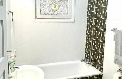 F-6 Sector Hotel | Grand Manor House