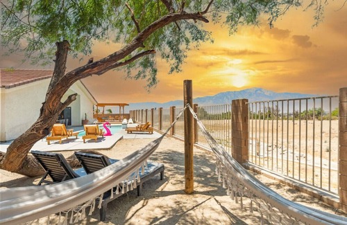 Desert Hot Springs Casa | Grand Mountain Villa Pool Spa Patio View