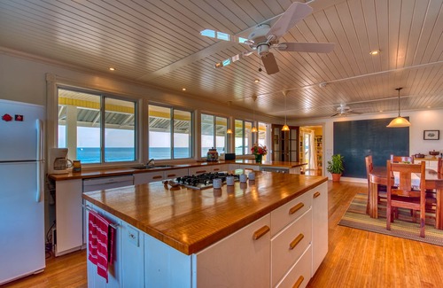 Isla de Utila Casa | Gran casa frente al mar con spa privado, amplias salas de estar, impresionantes vistas