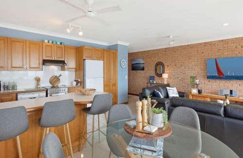 Narooma Apartamento | Grand Pacific 2 Unit 4 -Omaroo - First Floor