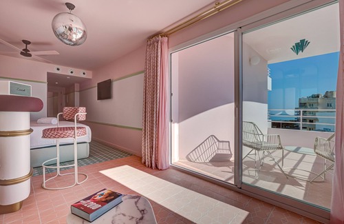 Bahía de San Antonio Hotel | Grand Paradiso Ibiza - Adults Only