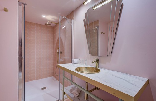 Bahía de San Antonio Hotel | Grand Paradiso Ibiza - Adults Only