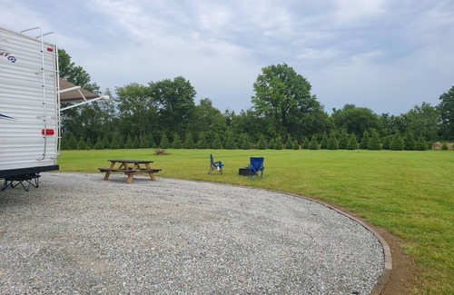 Sheridan Alquiler De RV | Grand Park RV Site, 8 min away! Westfield/Sheridan, for a convenient getaway!