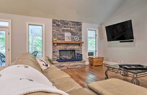 Dawsonville Casa | 'Grand Place Vacation' w/ Grill + Pool Table!