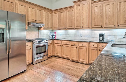 Dawsonville Casa | 'Grand Place Vacation' w/ Grill + Pool Table!