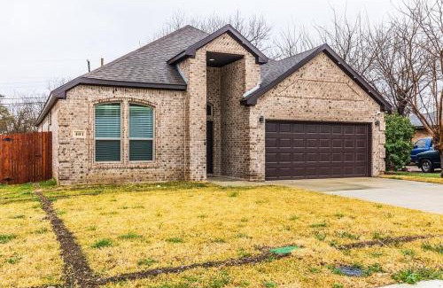 South Arlington Casa | Grand Prairie Getaway
