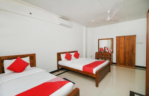 Boralesgamuwa Hotel | Grand Rovinka Hotel