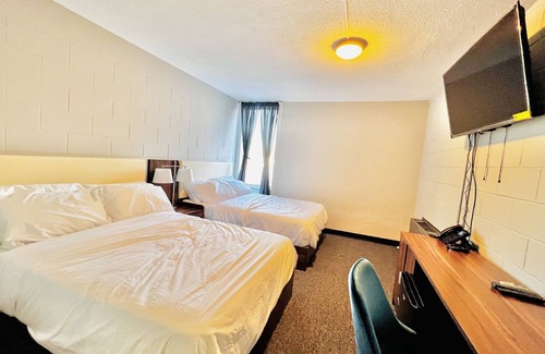 Winnipeg Hotel | Grand Royal Legacy