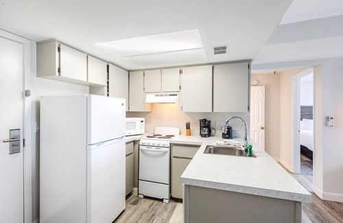 North Redington Beach Hotel | Grand Shores West