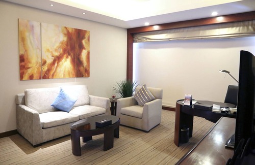 Longhua District Hotel | Grand Skylight International Hotel Guanlan