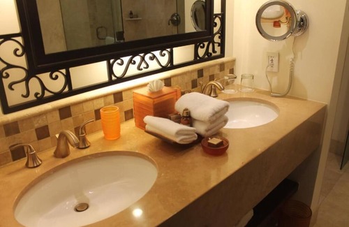 Marina Complejo | Grand Solmar Land's End Resort & Spa