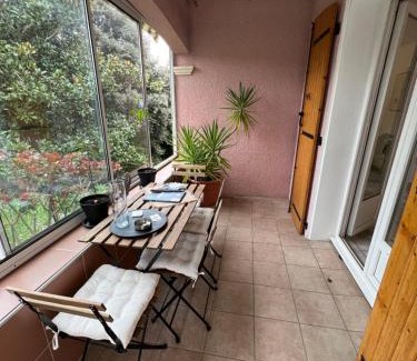 Auch Apartamento | Grand studio avec véranda et parking