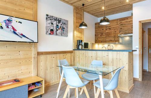 La Clusaz Apartamento | Grand Studio cabine, balcon, parking, centre La Clusaz - FR-1-437-85