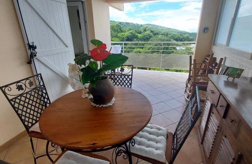 Le Carbet Apartamento | grand studio en bas de villa avec vue sur mer