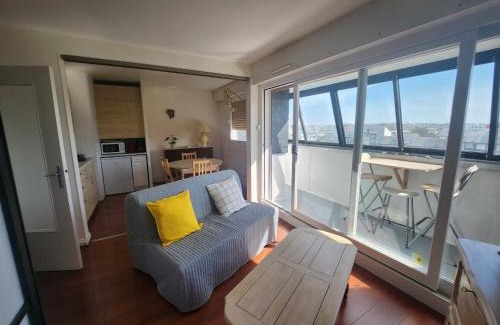 Courseulles-sur-Mer Apartamento | Grand studio lumineux avec parking privé à Courseulles-sur-Mer - FR-1-746-29