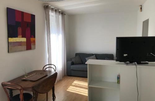 Bort-les-Orgues Apartamento | Grand Studio Manon en coeur de ville pour 2 p