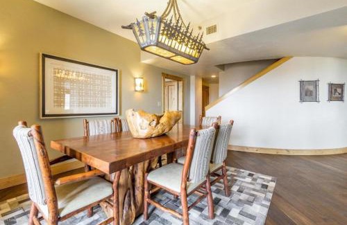 Park City Hotel | Grand Summit Hotel #702 Penthouse Ski-In, Ski-Out Corner Unit