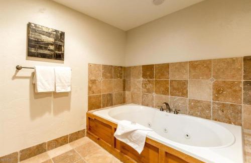 Park City Hotel | Grand Summit Hotel #702 Penthouse Ski-In, Ski-Out Corner Unit