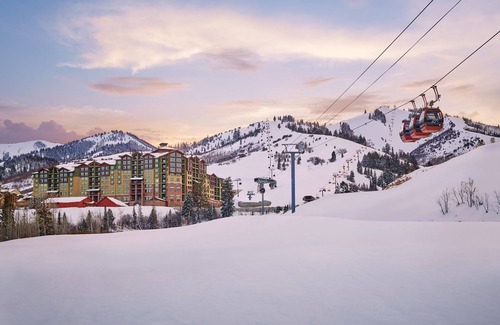 Park City Condominio | Grand Summit the Best Location in Canyons Village by RedAwning - Save 20% on 7+ Nights!