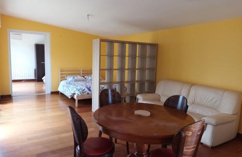 Montrevault-sur-Evre Apartamento | Grand T2 de la villa à la fosse à l'âne