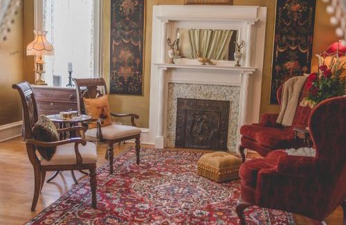 Boonville Cama Y Desayuno | Grand Victorian Manor & Cottage