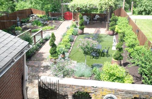 Boonville Cama Y Desayuno | Grand Victorian Manor & Cottage