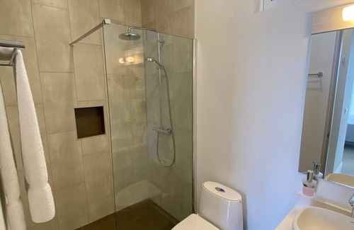 Colon Apartamento | Grand View 2 Bedroom Apartment, Gym, Garden and Pool