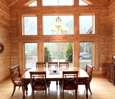 Tellico Plains Casa | Grand View Home with 360 Degree Mountain View
