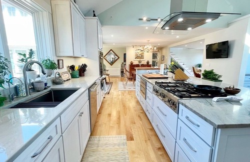 Port Clyde Casa | Grand View: Oceanfront Elegance in Port Clyde