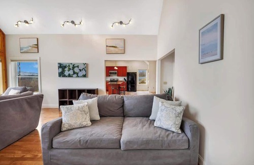 Dedham Casa | Grand viewLuxury: 4BD Game Room & Sauna!