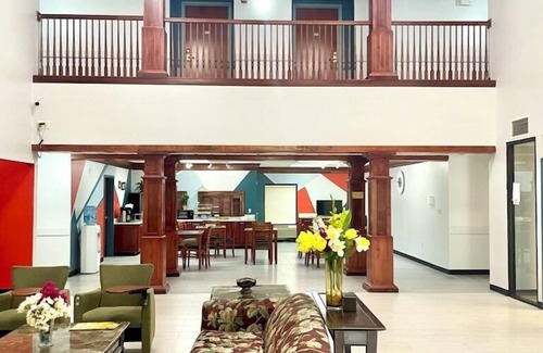 Vonore Hotel | Grand Vista Hotel and Suites