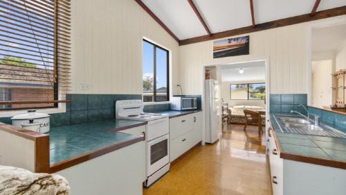 Bellara Casa | Grandads Beach House