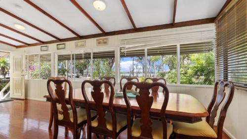 Bellara Casa | Grandads Beach House