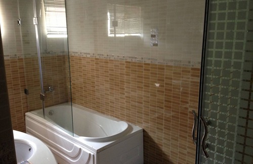 Ikeja Hotel | GrandBee Suites