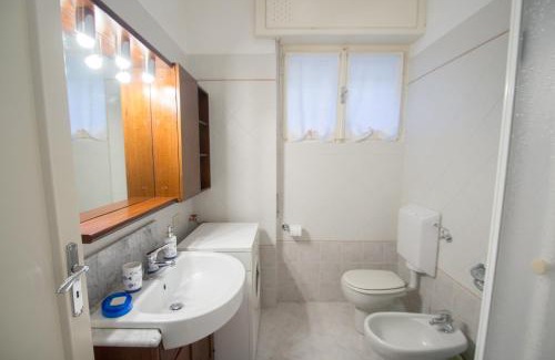 Varazze Apartamento | Grande BILOCALE con POSTO AUTO PRIVATO e GIARDINO