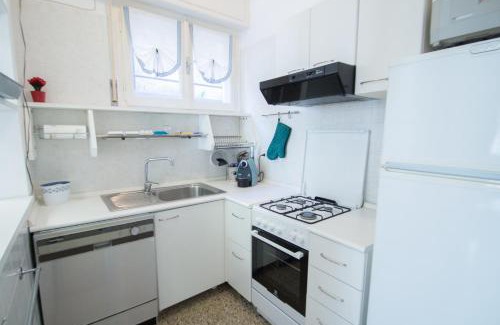 Varazze Apartamento | Grande BILOCALE con POSTO AUTO PRIVATO e GIARDINO