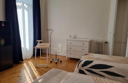 Centre Ville Casa | GRANDE chambre à SAINT-ETIENNE CENTRE chez l'habitant
