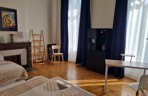 Centre Ville Casa | GRANDE chambre à SAINT-ETIENNE CENTRE chez l'habitant