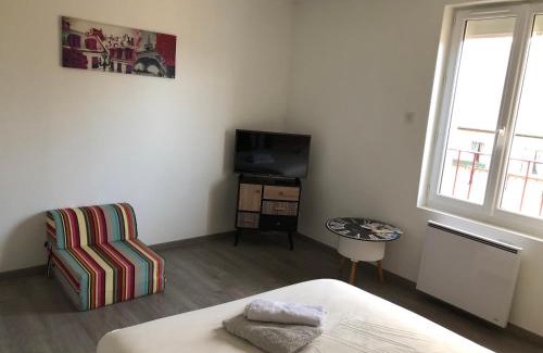 Montval-sur-Loir Casa | Grande chambre côté jardin