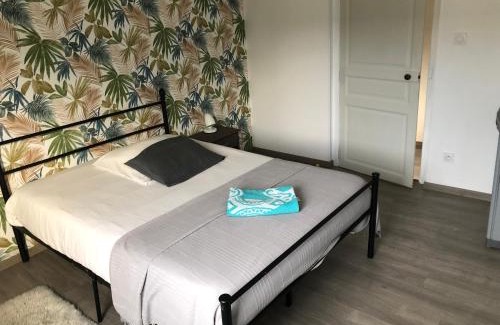 Montval-sur-Loir Casa | Grande chambre côté jardin