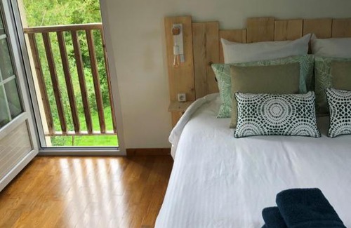 Putot-en-Auge Cama Y Desayuno | Grande Chambre Familiale VERTE Tout Bonnement Bien