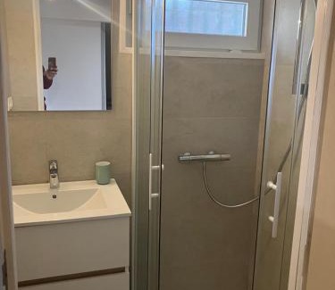 Belle-Beille Casa | Grande chambre, Sdb partagée